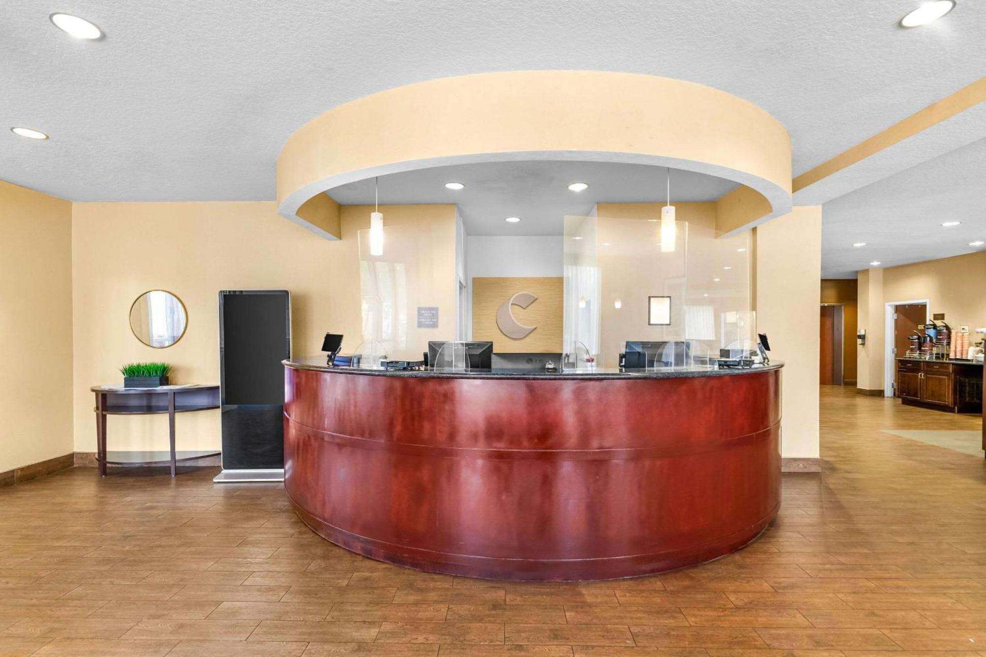 Comfort Suites Orlando Airport מראה חיצוני תמונה