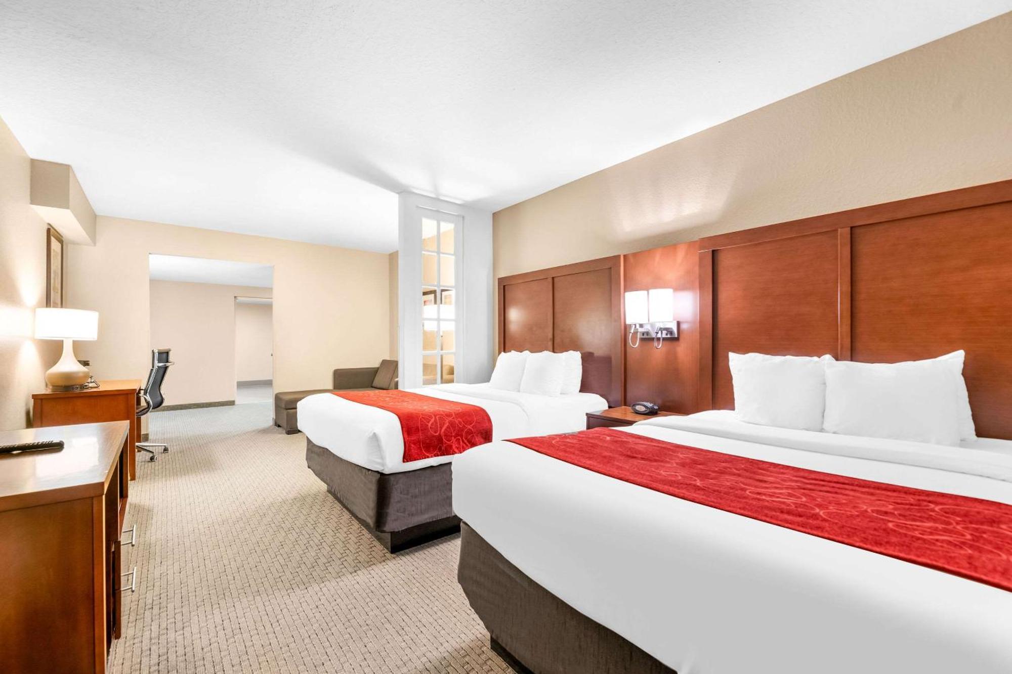 Comfort Suites Orlando Airport מראה חיצוני תמונה